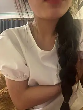 Snapshot of Rio-cute chatting on 06-19-26, 05:17 Rio-cute online show from 06-19-26, 05:17