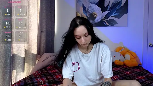 LuxuryLoverss online show from 05-17-26, 11:06