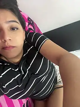 Sexy mia outdoors online show from 04-11-26, 05:23