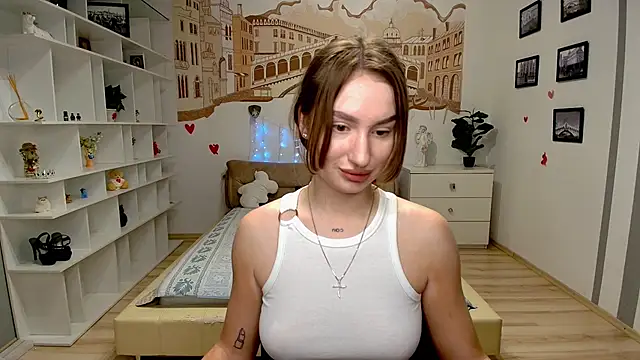 AlicaFoxis online show from 04-21-26, 05:50