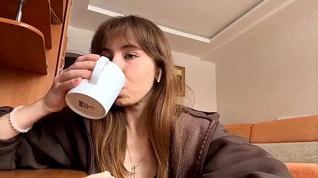 SerenaHawthorne online show from 03-03-26, 09:48