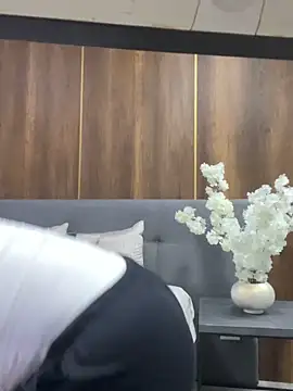 Tiffanyy Lam online show from 02-24-26, 09:35