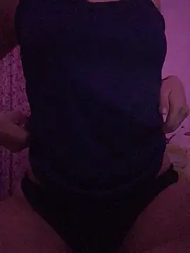 eemilyy22 online show from 02-25-26, 02:54