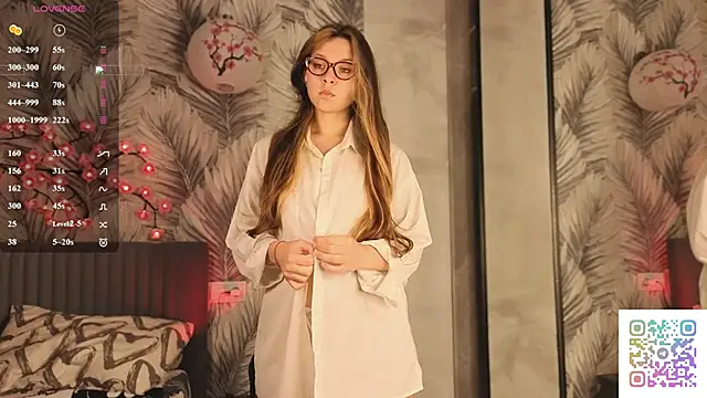 HinaVibe online show from 05-10-26, 04:01