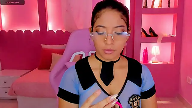 Snapshot of Holy_Lux chatting on 03-05-26, 11:17 Holy Lux online show from 03-05-26, 11:17