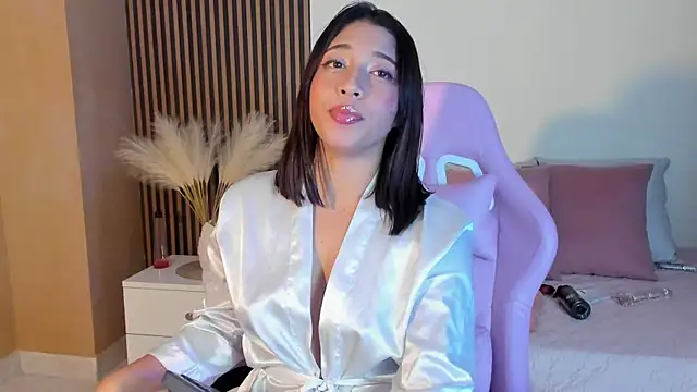Holy Lux online show from 07-16-26, 11:11