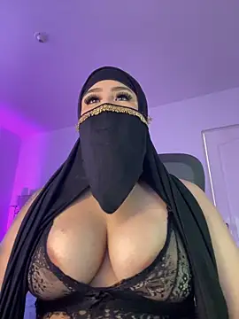 Snapshot of Yasmin_cute chatting on 06-06-26, 02:11 Yasmin cute online show from 06-06-26, 02:11