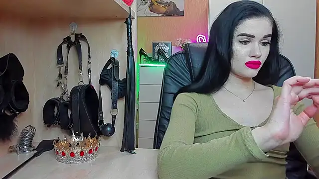 KristiTopxx online show from 11-18-25, 07:40