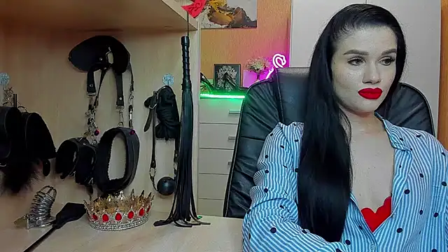 Snapshot of KristiTopxx chatting on 05-18-26, 06:03 KristiTopxx online show from 05-18-26, 06:03