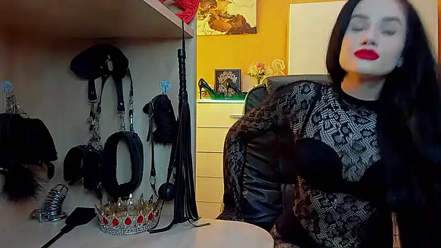Snapshot of KristiTopxx chatting on 05-24-26, 12:43 KristiTopxx online show from 05-24-26, 12:43