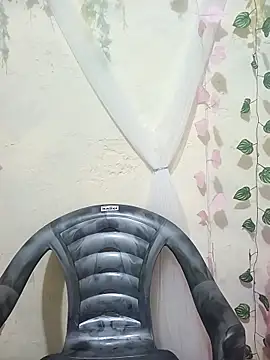 Snapshot of lovely-girl99 chatting on 03-09-26, 03:43 lovely-girl99 online show from 03-09-26, 03:43