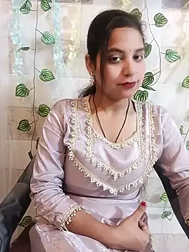 Snapshot of lovely-girl99 chatting on 04-04-26, 04:11 lovely-girl99 online show from 04-04-26, 04:11