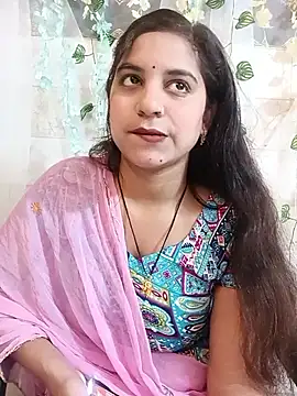 Snapshot of lovely-girl99 chatting on 04-10-26, 06:40 lovely-girl99 online show from 04-10-26, 06:40