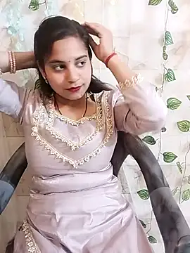 Snapshot of lovely-girl99 chatting on 04-11-26, 07:45 lovely-girl99 online show from 04-11-26, 07:45
