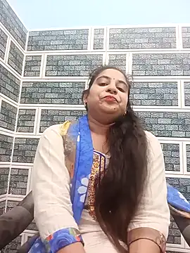 Snapshot of lovely-girl99 chatting on 08-05-26, 08:39 lovely-girl99 online show from 08-05-26, 08:39
