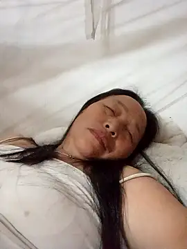 heesuu11 online show from 04-18-26, 08:31