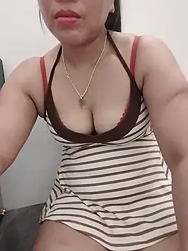 Snapshot of 01_ANNA_01 chatting on 07-17-26, 01:12 01 ANNA 01 online show from 07-17-26, 01:12