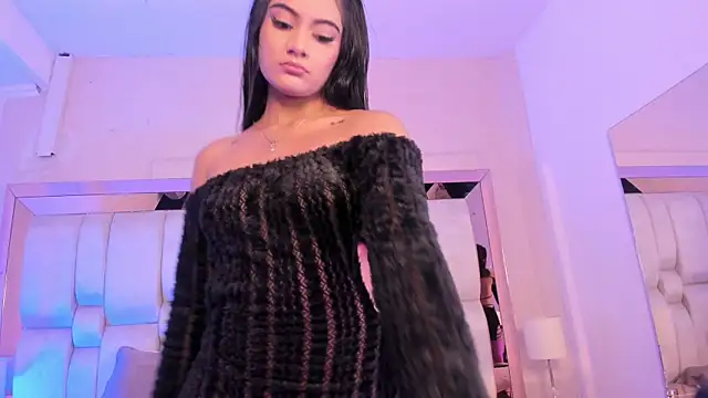 KatherineRuiz  online show from 06-11-26, 12:14