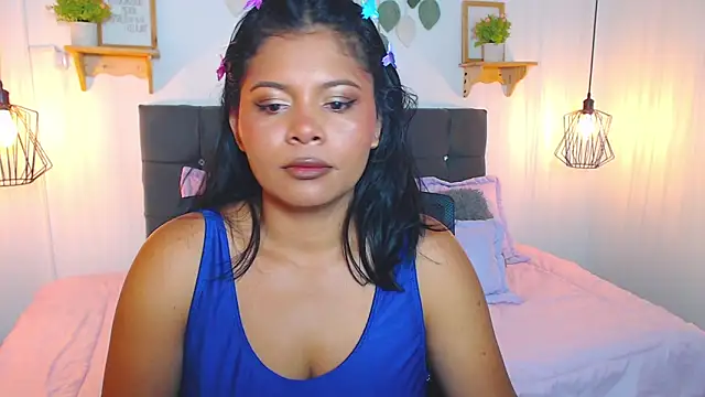 Emma hassani online show from 02-28-26, 02:40