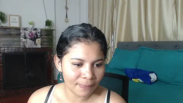 Emma hassani online show from 05-19-26, 06:58