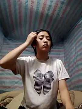 Lala-labu online show from 04-22-26, 12:02