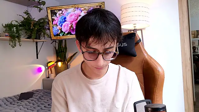 Snapshot of Sr_evann chatting on 07-26-26, 03:30 Sr evann online show from 07-26-26, 03:30