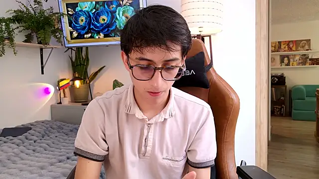 Snapshot of Sr_evann chatting on 07-28-26, 02:46 Sr evann online show from 07-28-26, 02:46