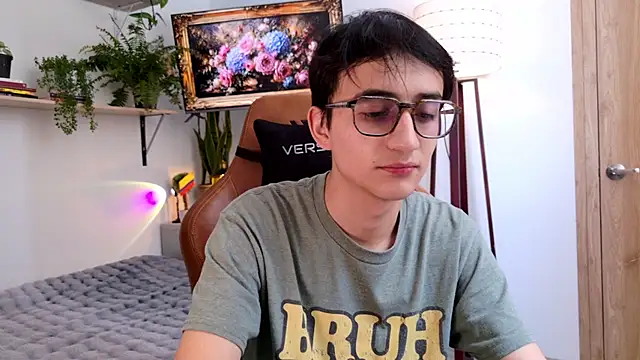 Snapshot of Sr_evann chatting on 07-31-26, 06:40 Sr evann online show from 07-31-26, 06:40