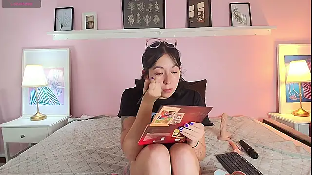 Abigailladyy online show from 06-10-26, 11:31