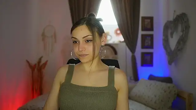 Snapshot of Sidney_Sweety chatting on 05-10-26, 01:05 Sidney Sweety online show from 05-10-26, 01:05