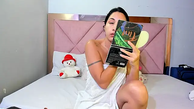 Alanah connory online show from 03-20-26, 12:21