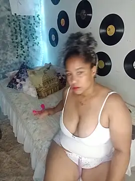 Snapshot of medusafox_ chatting on 04-22-26, 04:48 medusafox online show from 04-22-26, 04:48