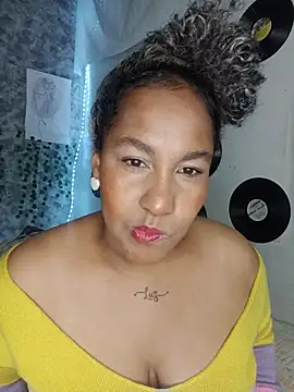 Snapshot of medusafox_ chatting on 04-29-26, 04:38 medusafox online show from 04-29-26, 04:38