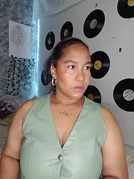 Snapshot of medusafox_ chatting on 05-03-26, 05:13 medusafox online show from 05-03-26, 05:13