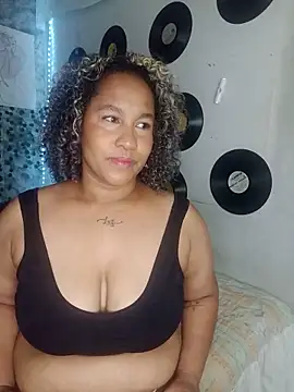 Snapshot of medusafox_ chatting on 05-07-26, 04:40 medusafox online show from 05-07-26, 04:40