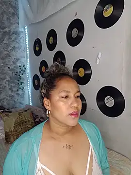 Snapshot of medusafox_ chatting on 05-24-26, 10:04 medusafox online show from 05-24-26, 10:04