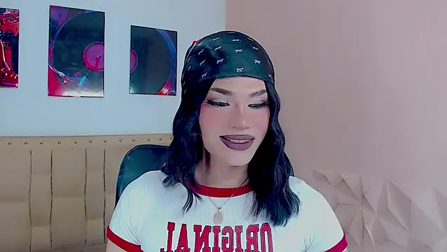 Shadia  Valera  online show from 03-08-26, 04:49