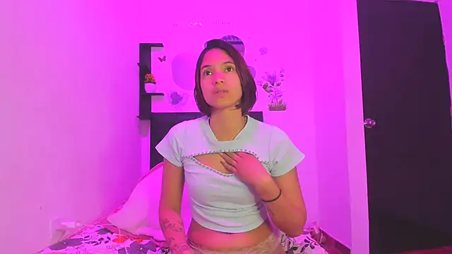 sapphire brown20 online show from 04-20-26, 12:24