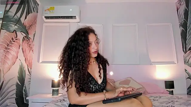 JeiLovee online show from 04-10-26, 11:26