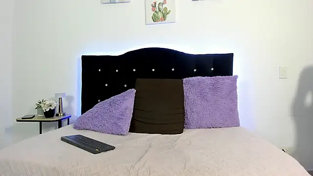 Eros Lux online show from 03-08-26, 10:46