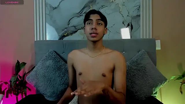 Eros Lux online show from 04-15-26, 03:08