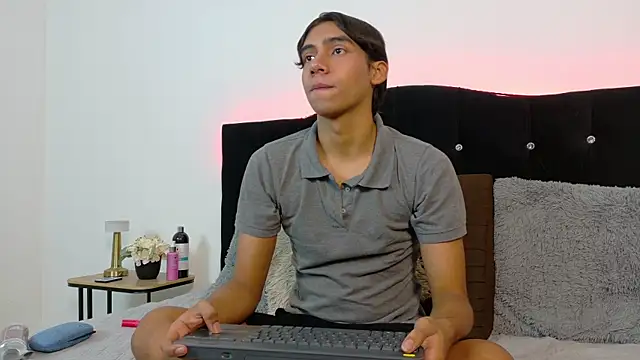 Eros Lux online show from 07-25-26, 12:25