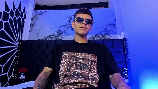 DylanRoyce  online show from 03-12-26, 12:22