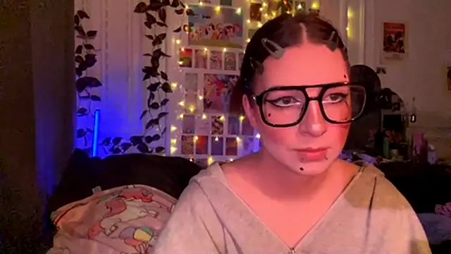 moonvampiq online show from 02-25-26, 10:08