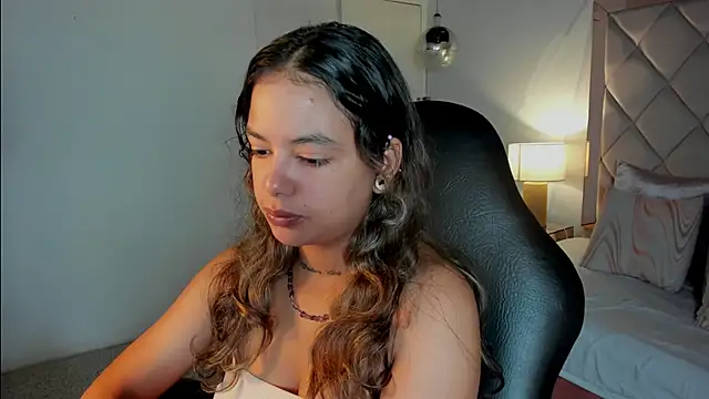 dulce lyraa1 online show from 05-15-26, 04:19