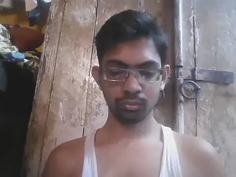 Snapshot of RandomOrbit_x chatting on 02-25-26, 04:44 RandomOrbit x online show from 02-25-26, 04:44