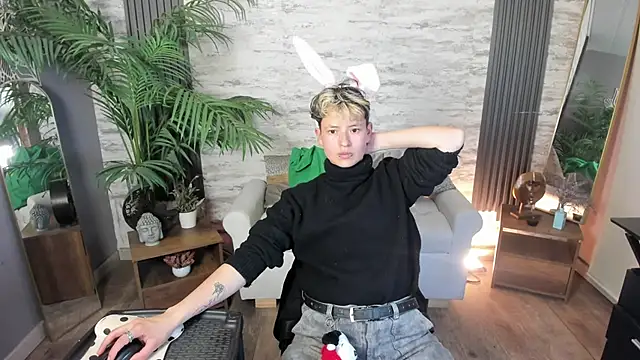 RedHood 1 online show from 03-26-26, 05:13