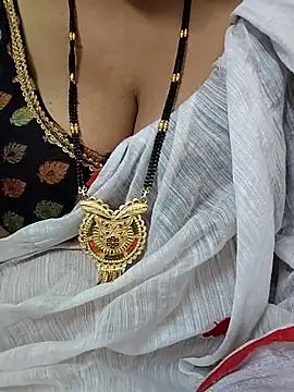 Snapshot of Sofiaa_09 chatting on 03-27-26, 04:29 Sofiaa 09 online show from 03-27-26, 04:29