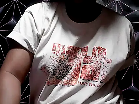 Flowerbebe online show from 05-17-26, 08:16