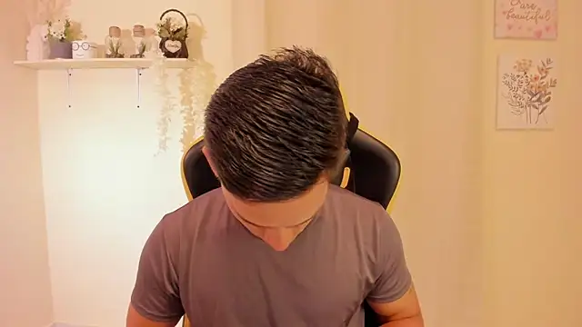 sexy andres01 online show from 03-13-26, 11:33